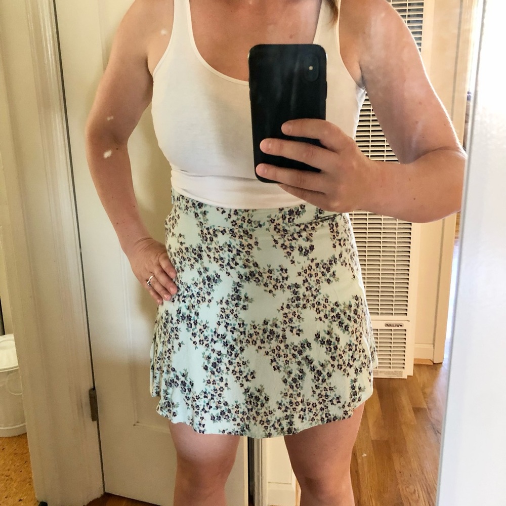 Urban Outfitters Kimchi Blue Flowery Skirt, Small